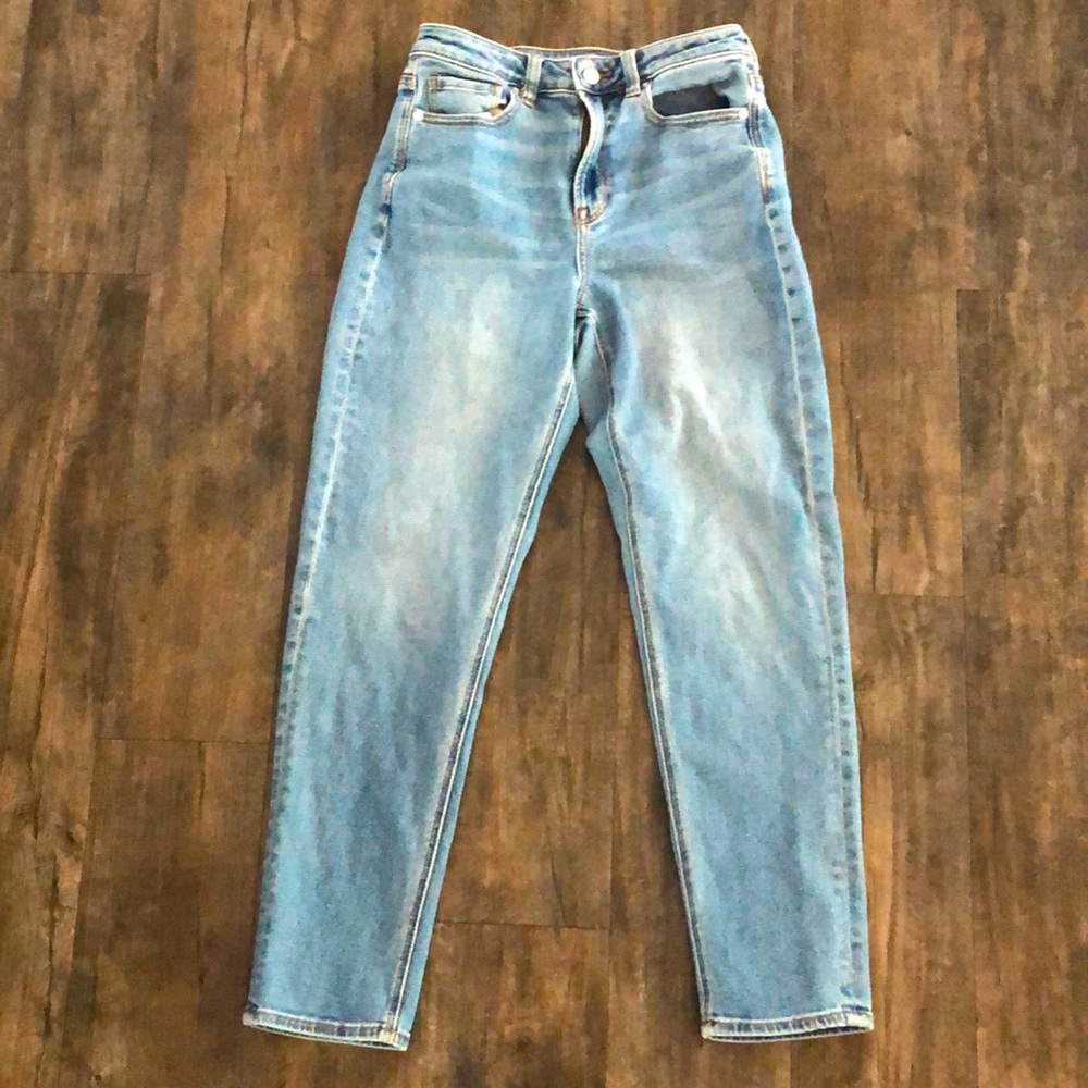 American Eagle Blue jeans, size 4
